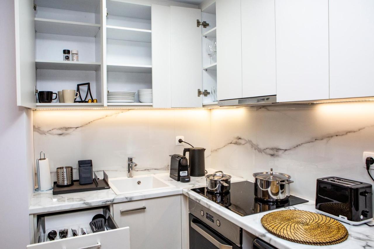 Studio Apartment With All Amenities In Kolonaki Athén Kültér fotó